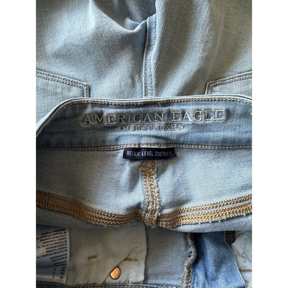 American Eagle Women's 6 Light Wash Hi-Rise Shortie Shorts Denim 4" Inseam - Picture 4 of 5